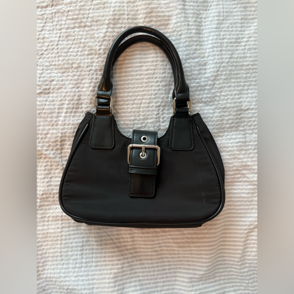 Forever 21 mini purse with silver buckle!